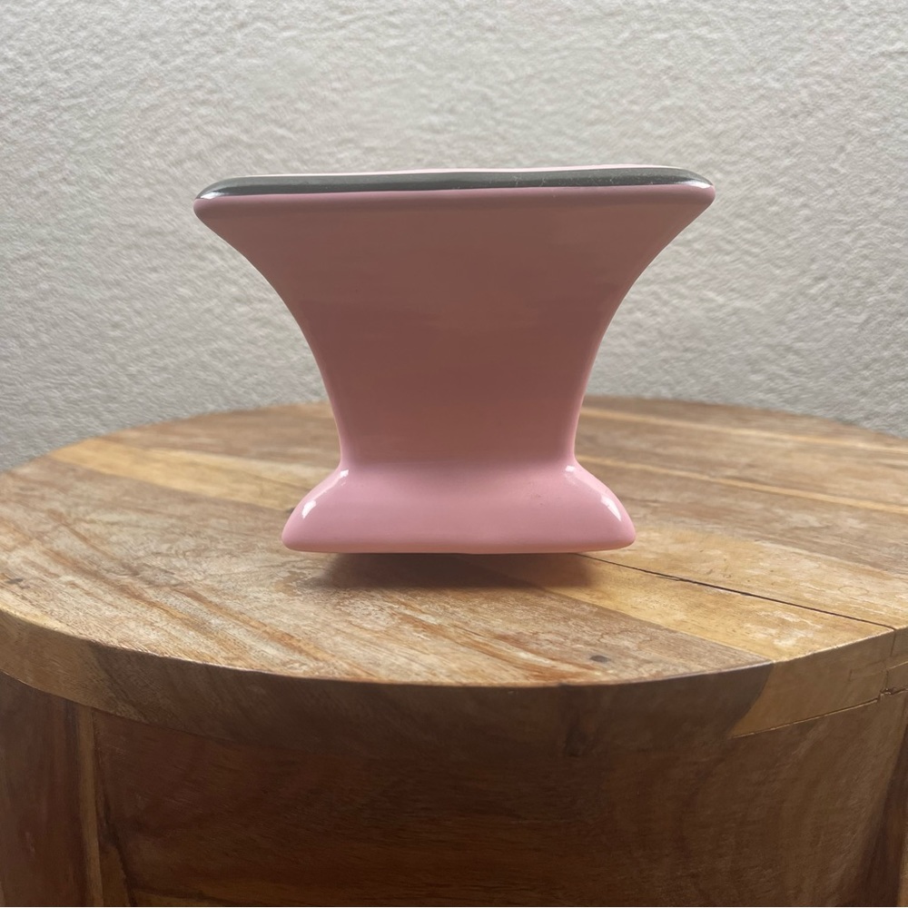 Vintage l 50s Mid-Century Mod Kitsch Glossy Pink Black Trim Long Footed Planter - Picture 3 of 15